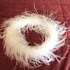 Classy White Boa Approximately 42” circumference.